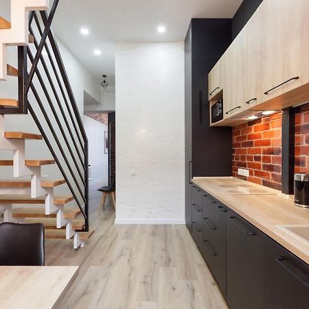 Leogrand Apartments On Khmelnytskoho 11 Λβιβ Εξωτερικό φωτογραφία