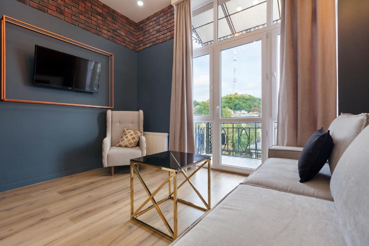 Leogrand Apartments On Khmelnytskoho 11 Λβιβ Εξωτερικό φωτογραφία